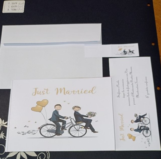 Partecipazioni Unioni Arcobaleno - Partecipazione Sposi in bicicletta stampata