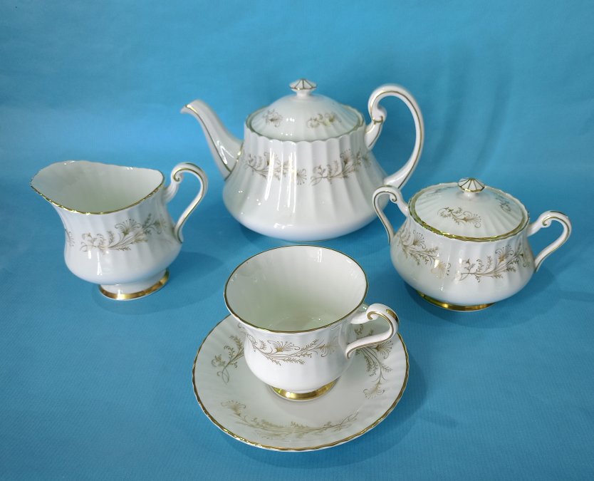 Servizio da tè x 6 persone Lafayette di Paragon in Fine Bone China