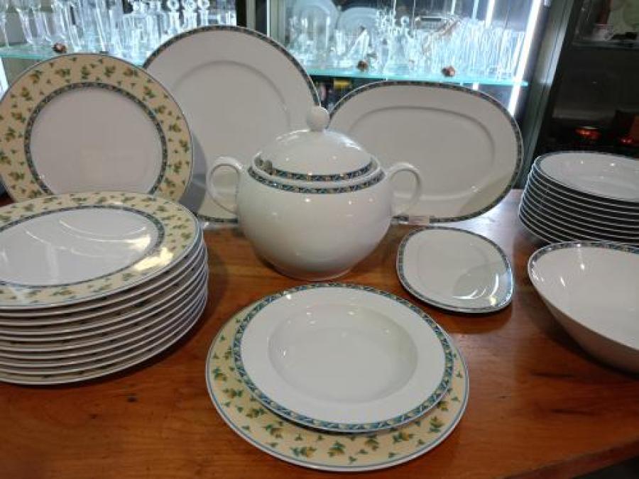 UNICASA Servizio Piatti 4 Persone Vintage Blu – Ceramica Smaltata Lavabile In Microonde E Lavastoviglie