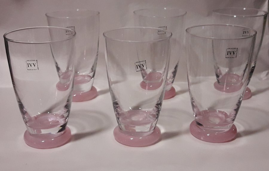 Sei bicchieri bibita di IVV con base rosa