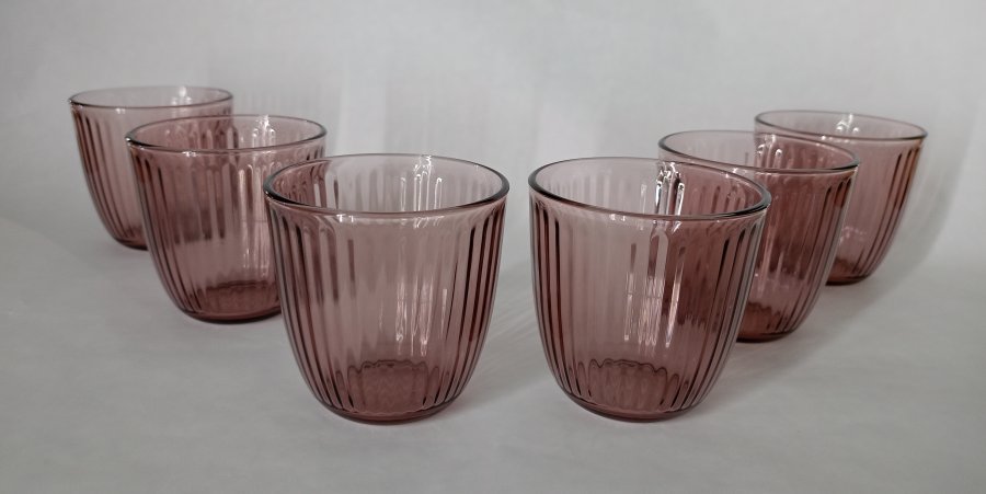 Sei bicchieri acqua colore ambra con linee verticali a rilievo
